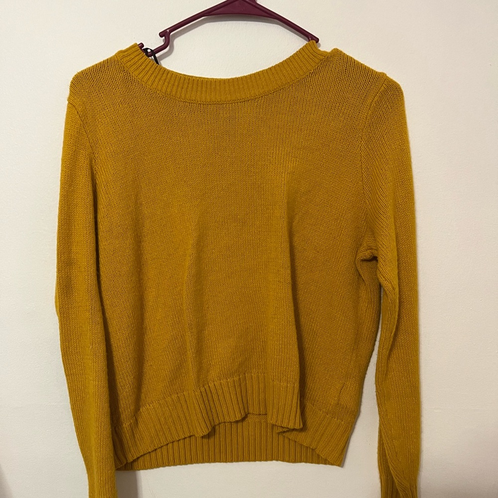 Divided sweatshirt